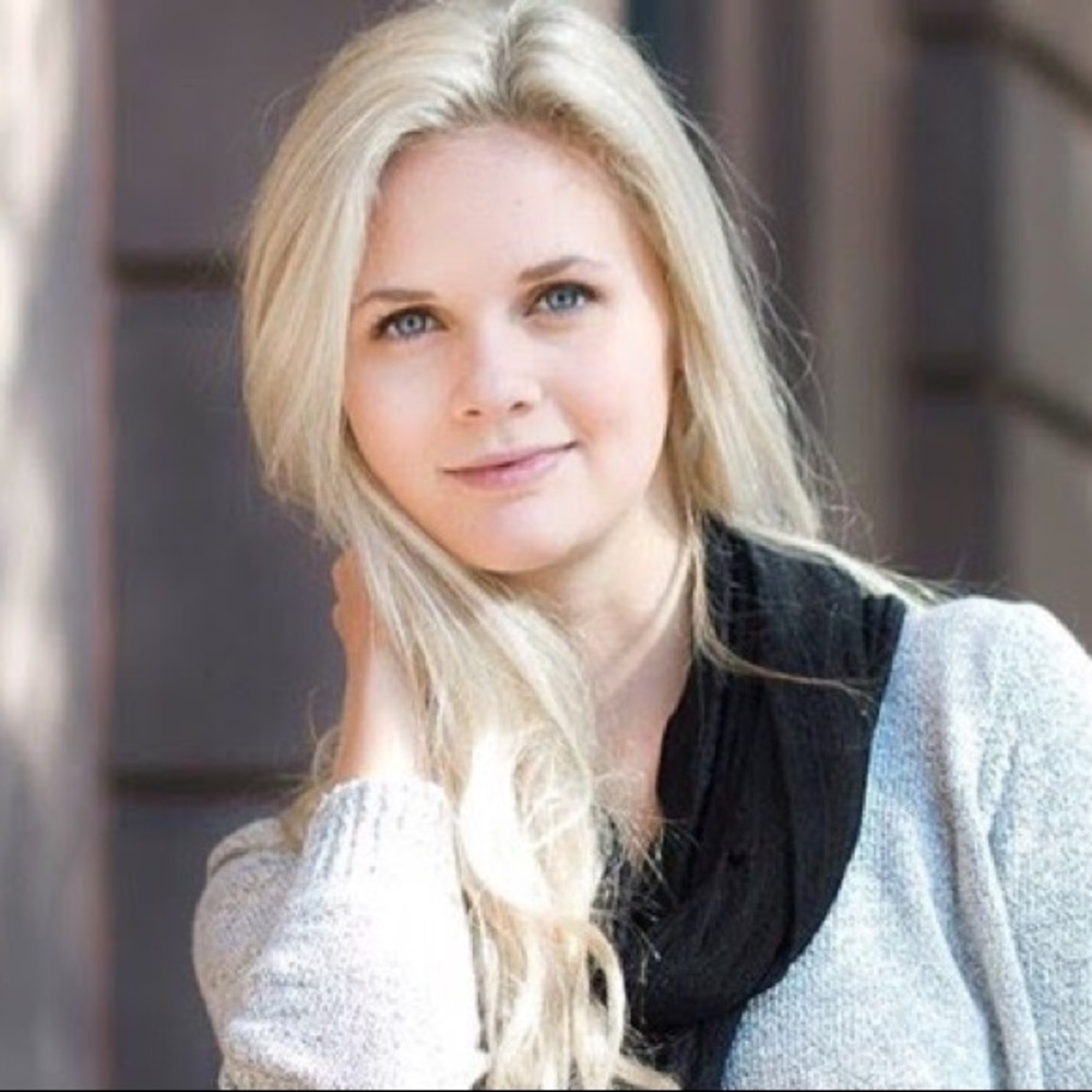 Meet your Posher, Emily